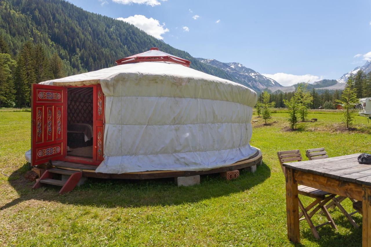 Hobo Camping กูร์มาเยอร์ ภายนอก รูปภาพ